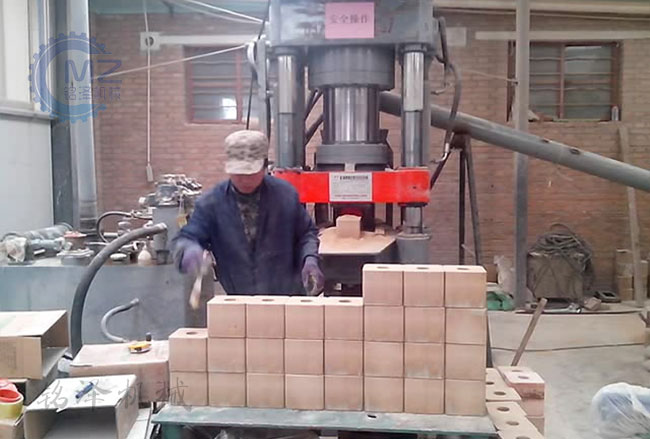 ���C���}���K�C�͑��F��